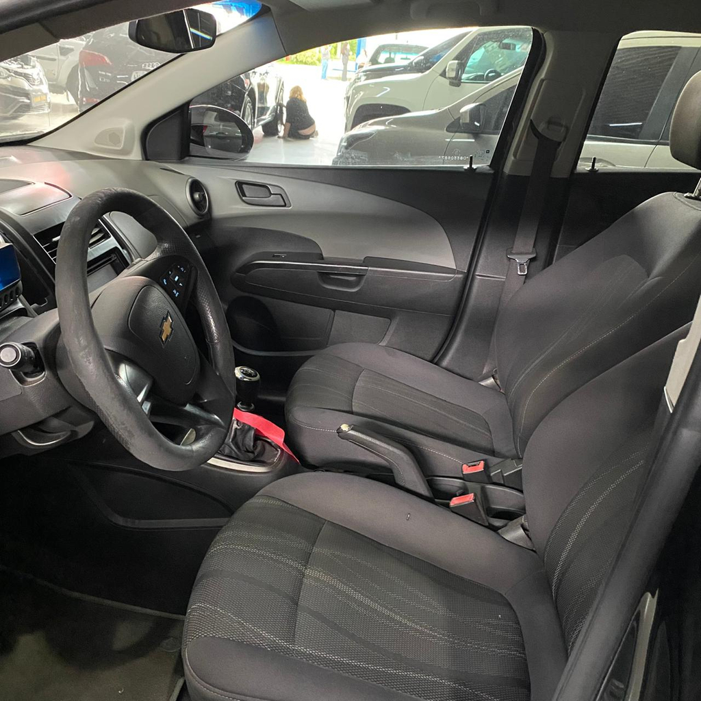 Chevrolet Sonic Preto