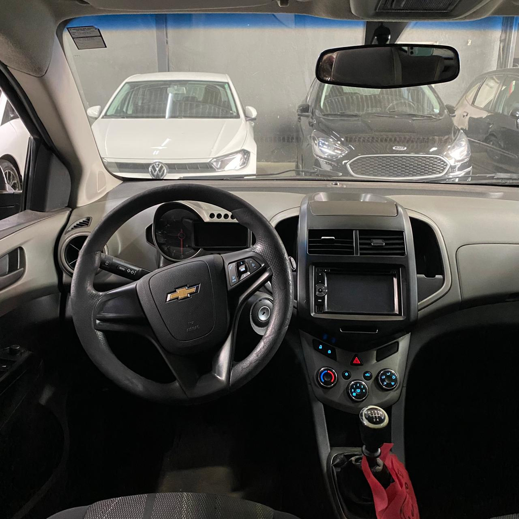 Chevrolet Sonic Preto