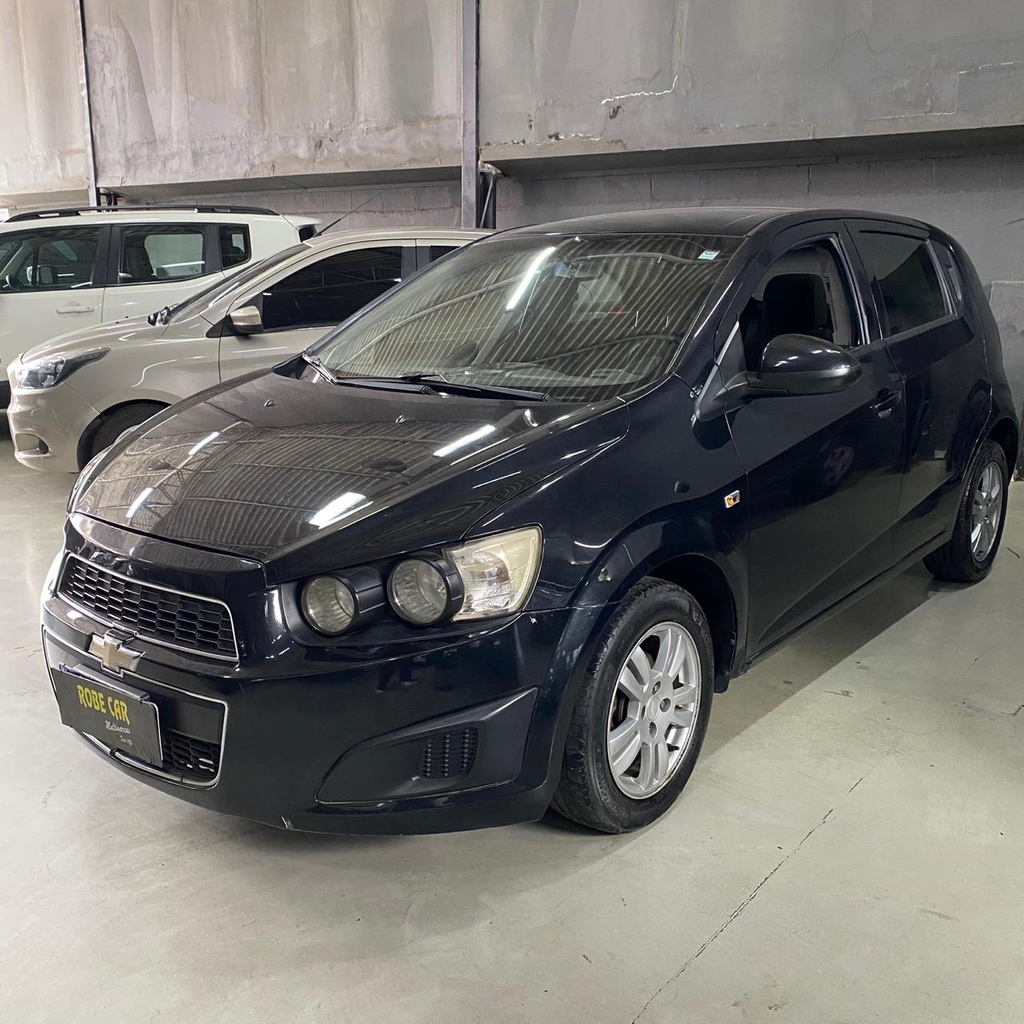 Chevrolet Sonic Preto