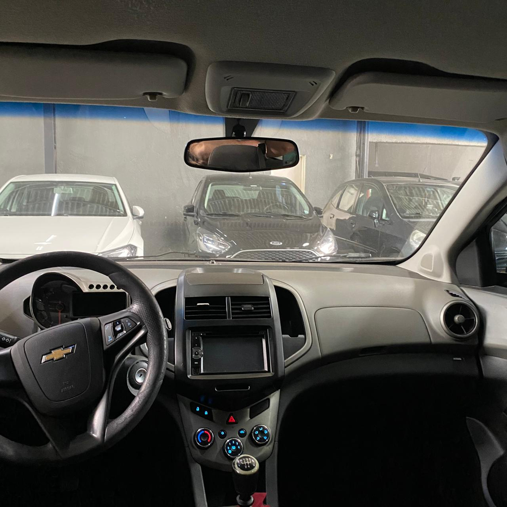 Chevrolet Sonic Preto