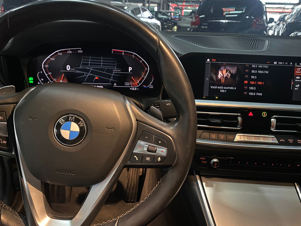 BMW Série 3 Preto