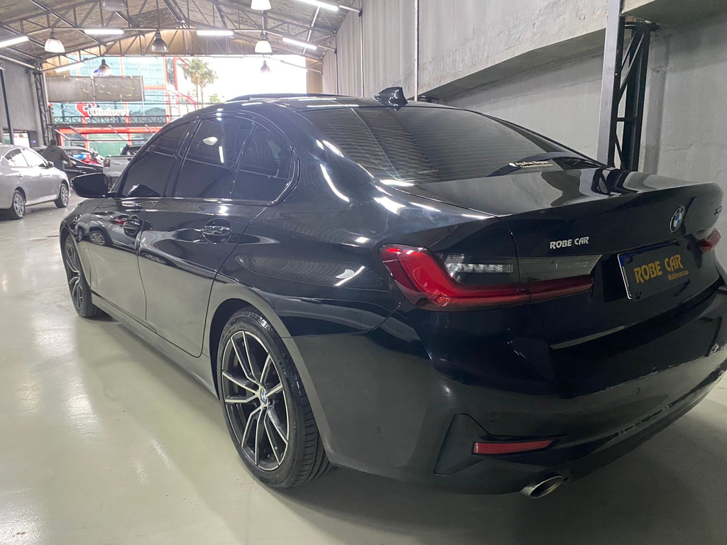 BMW Série 3 Preto