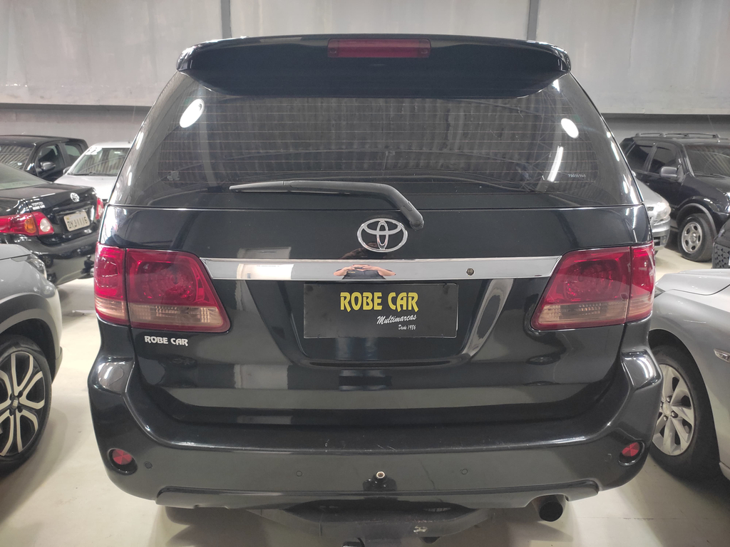 Toyota SW4 Preto