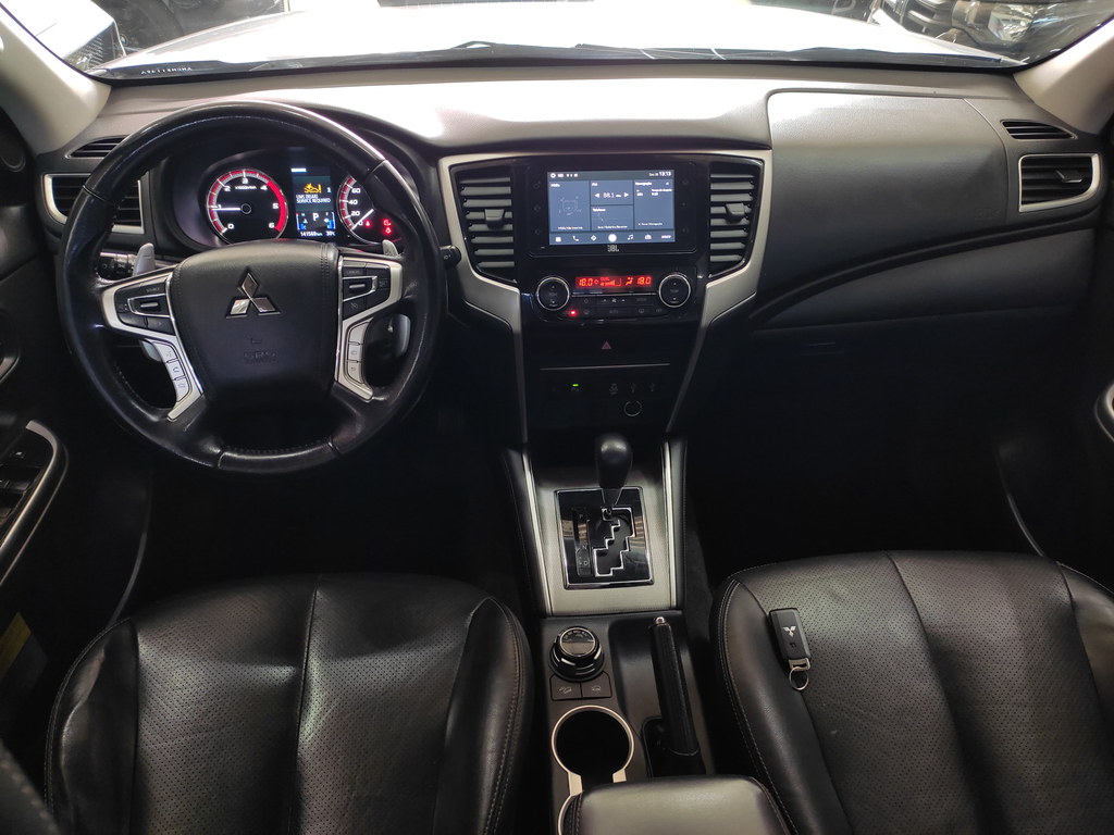 Mitsubishi L200 Triton Prata