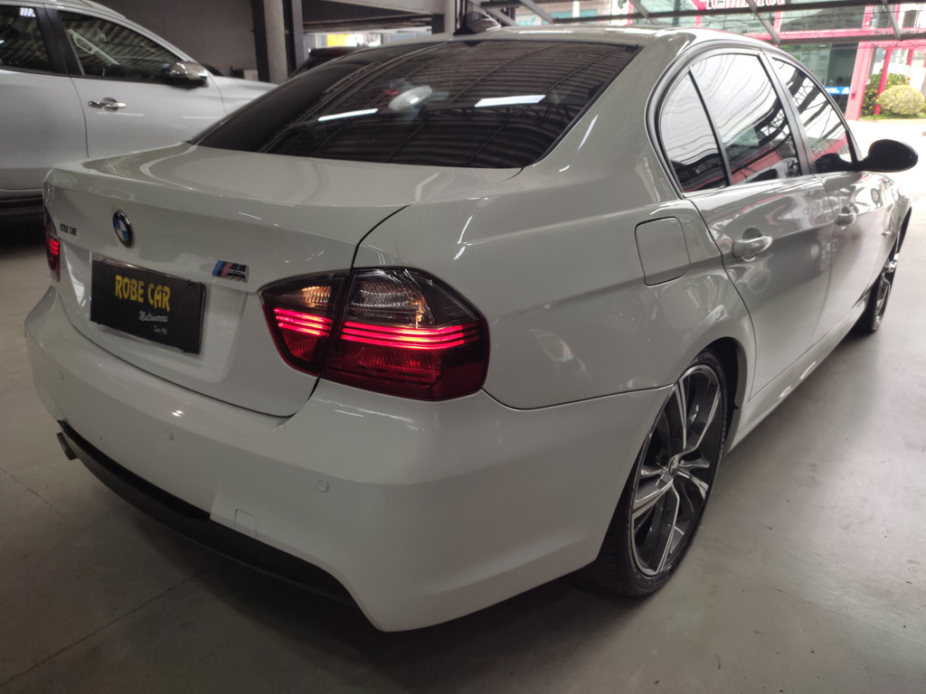 BMW 320iA Branco