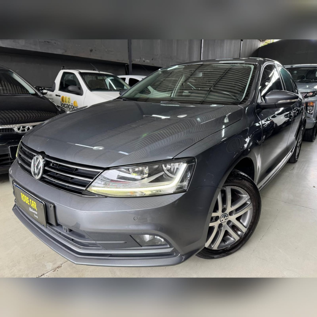 Volkswagen Jetta Cinza