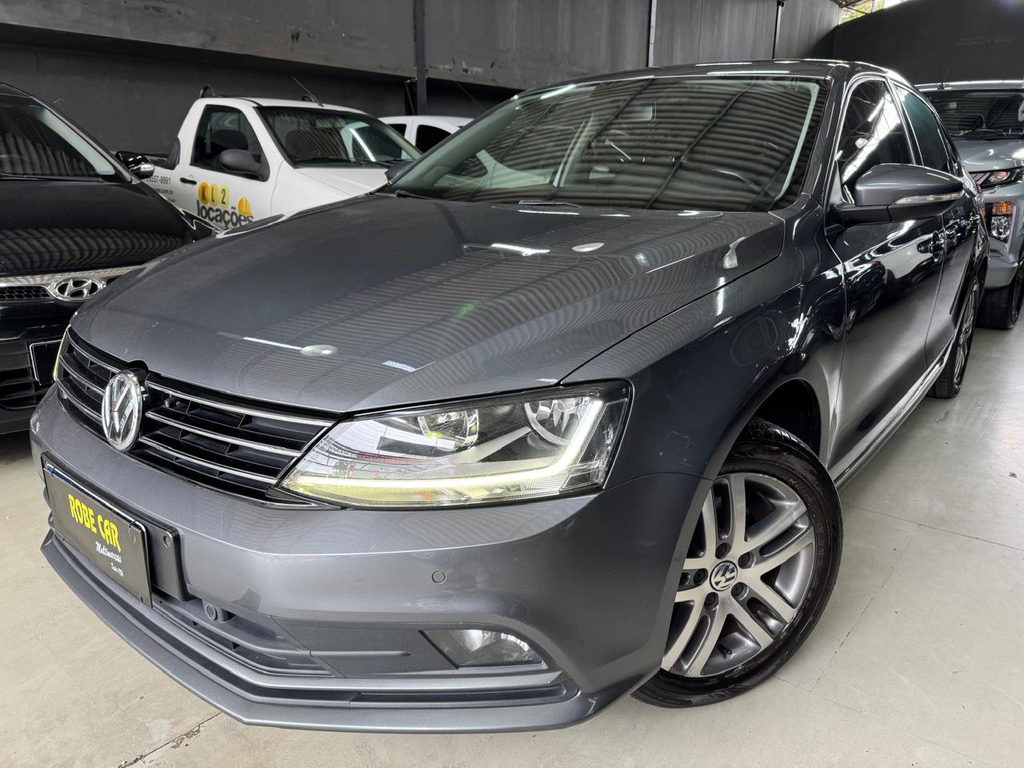 Volkswagen Jetta Cinza