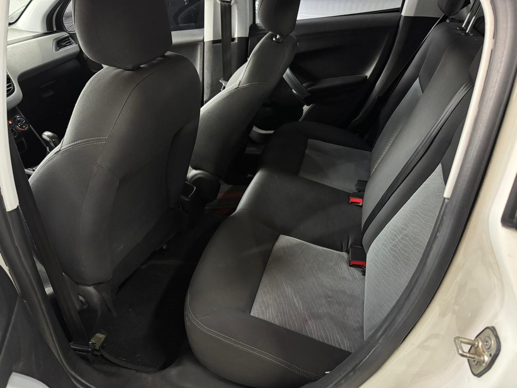 Peugeot 208 Branco