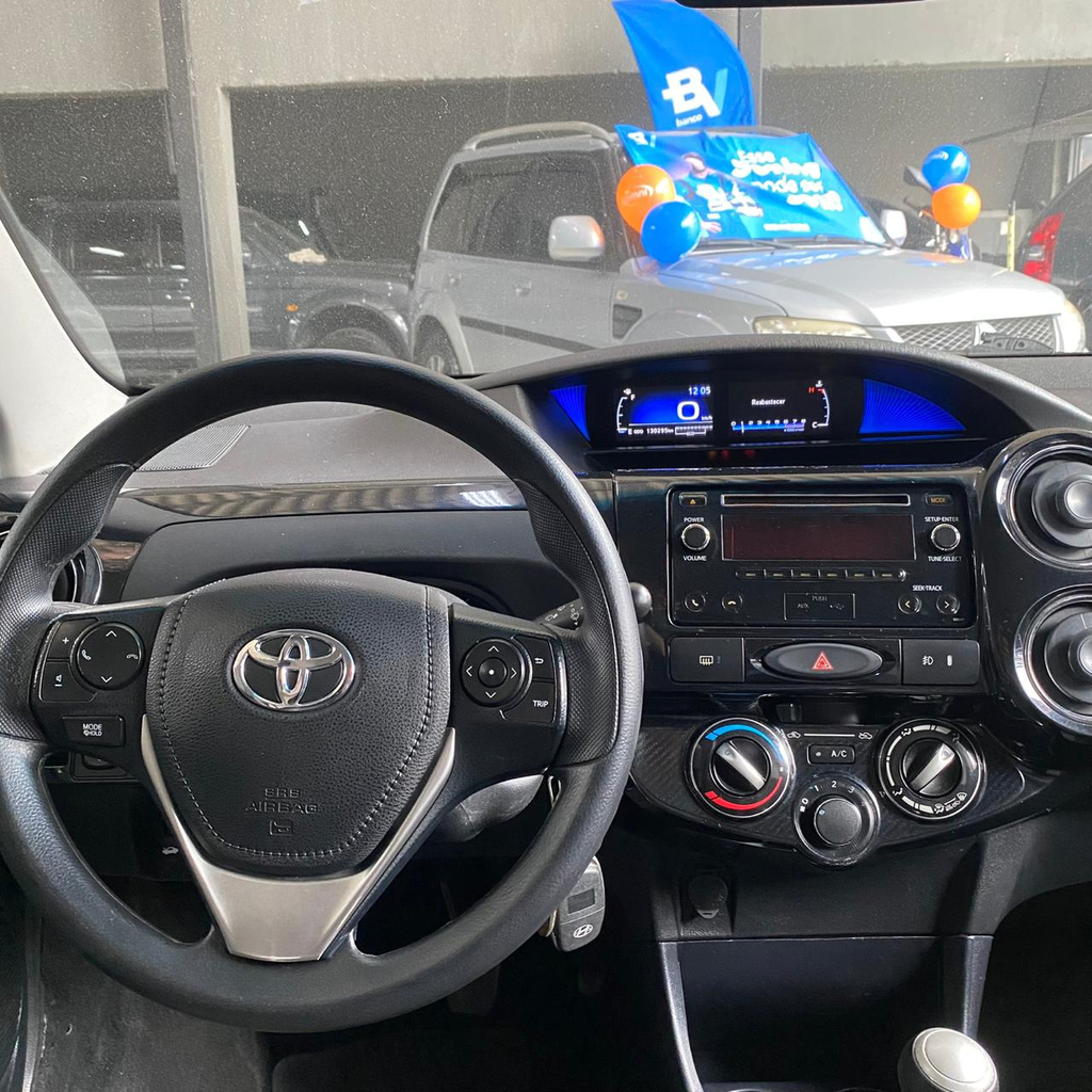 Toyota ETIOS Cinza