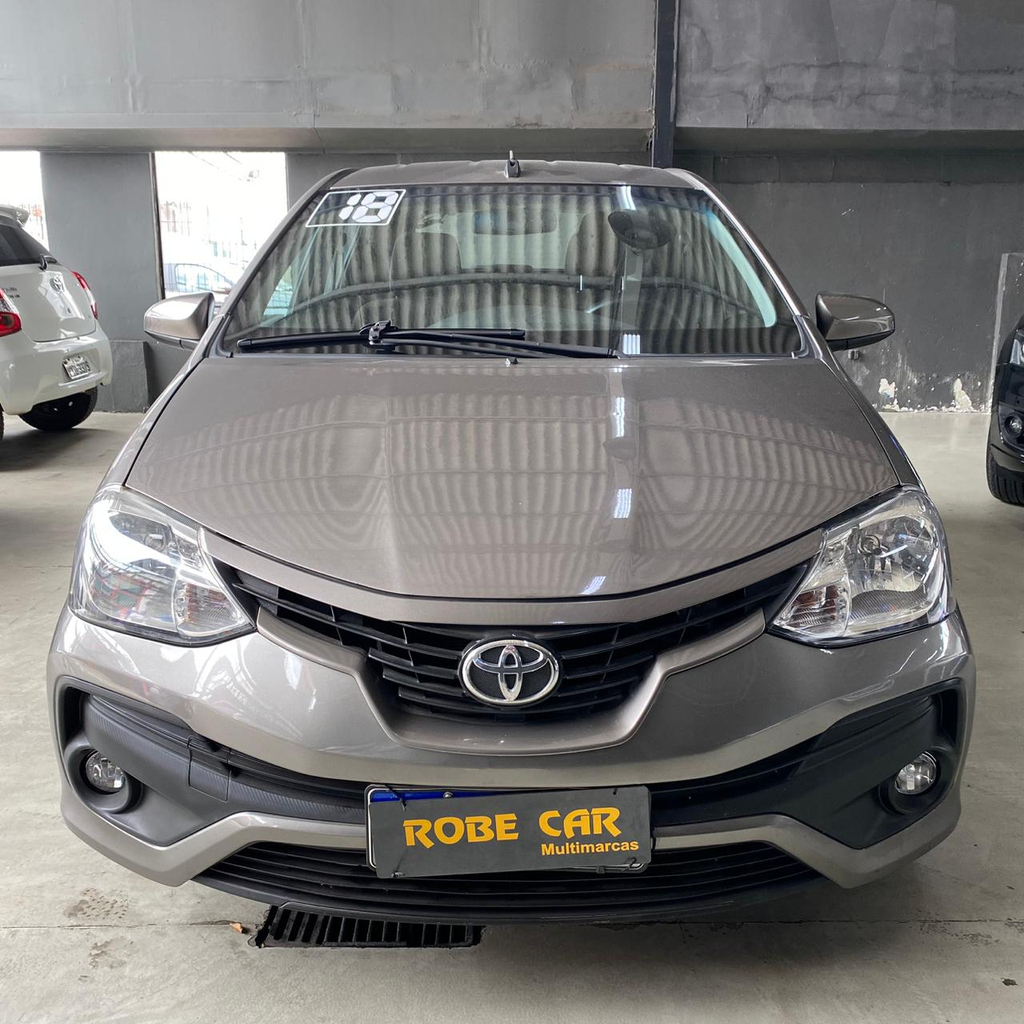 Toyota ETIOS Cinza