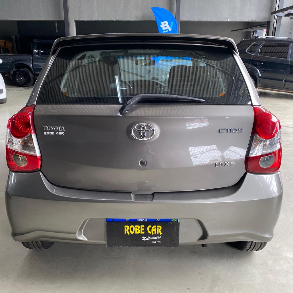 Toyota ETIOS Cinza