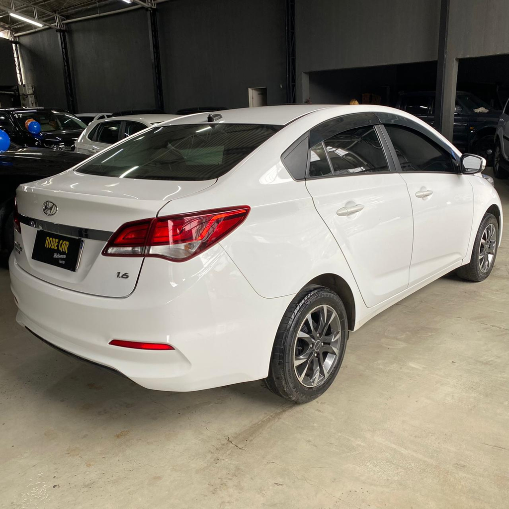 Hyundai HB20S Preto