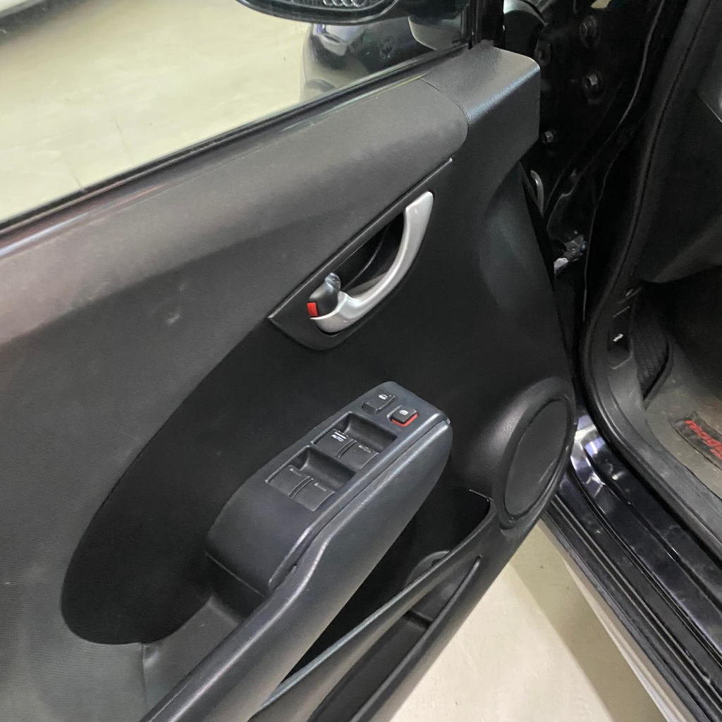 Honda Fit Preto