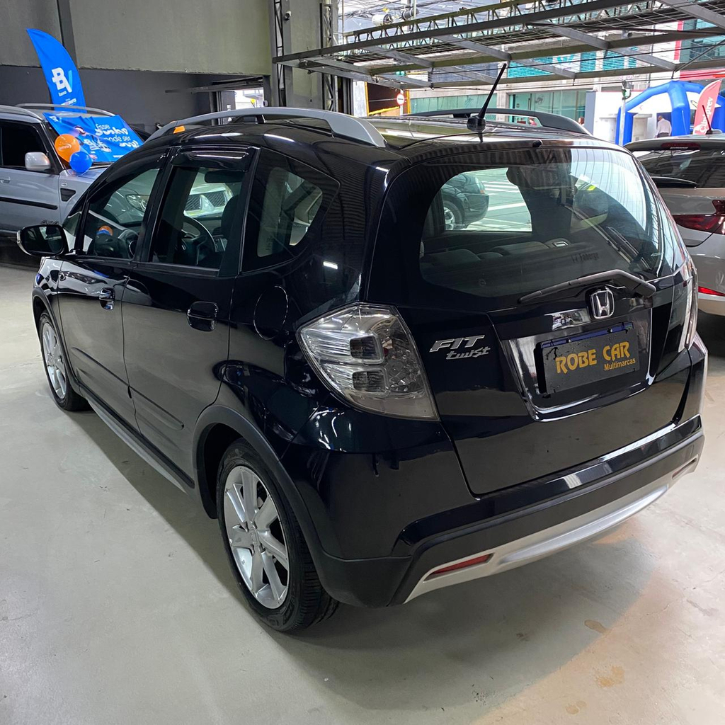 Honda Fit Preto