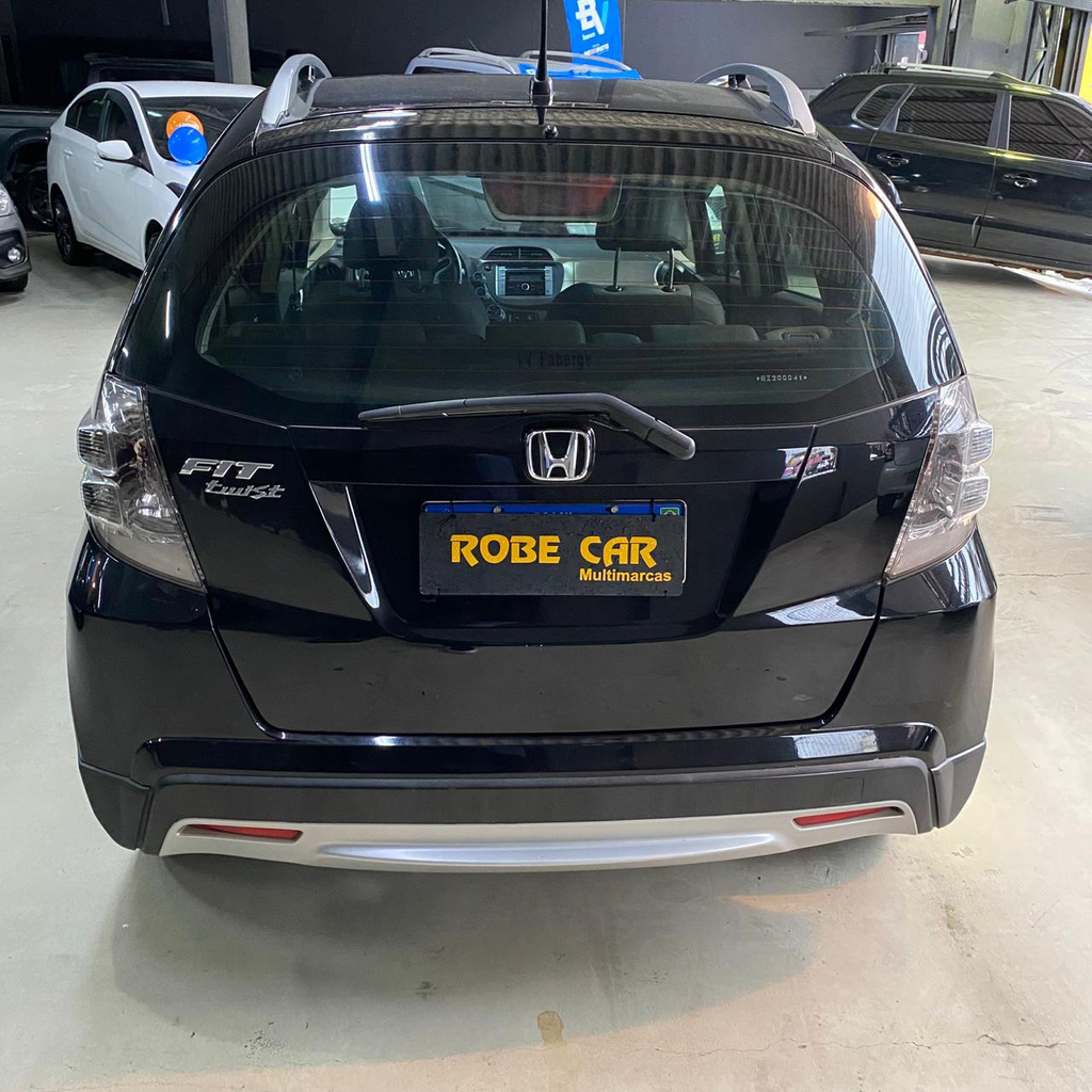 Honda Fit Preto