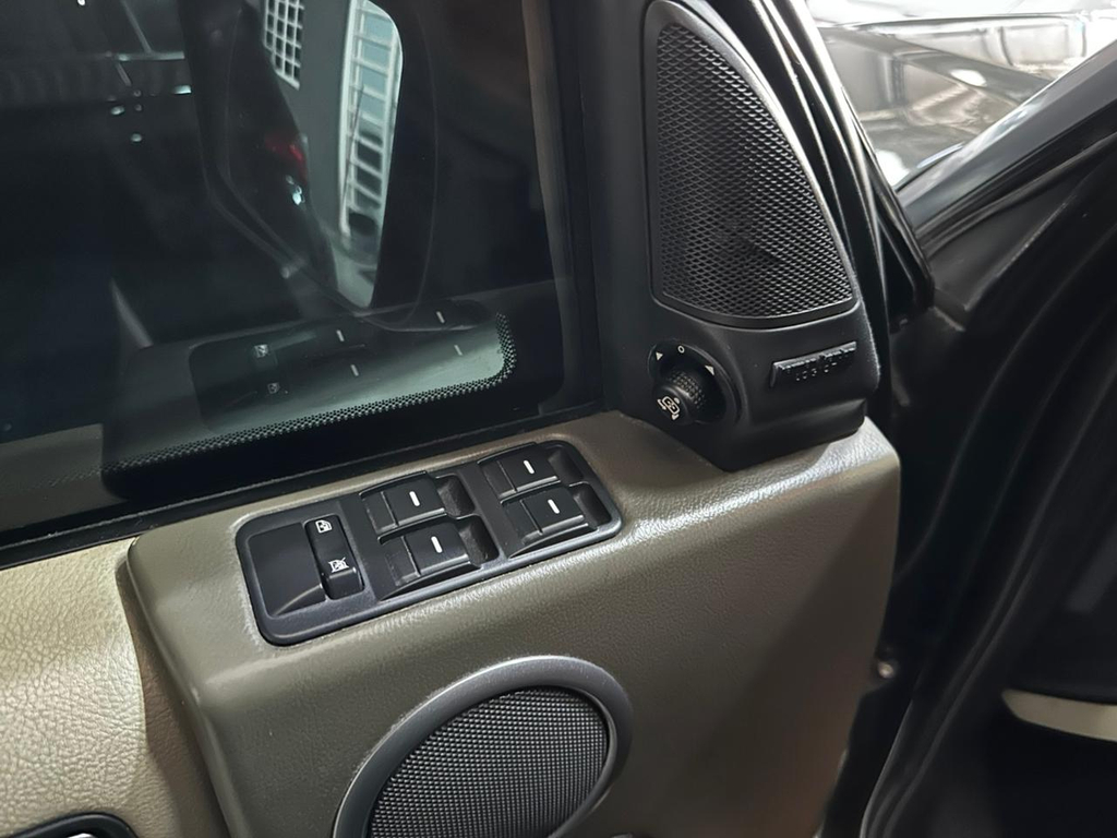 Land Rover Discovery Verde