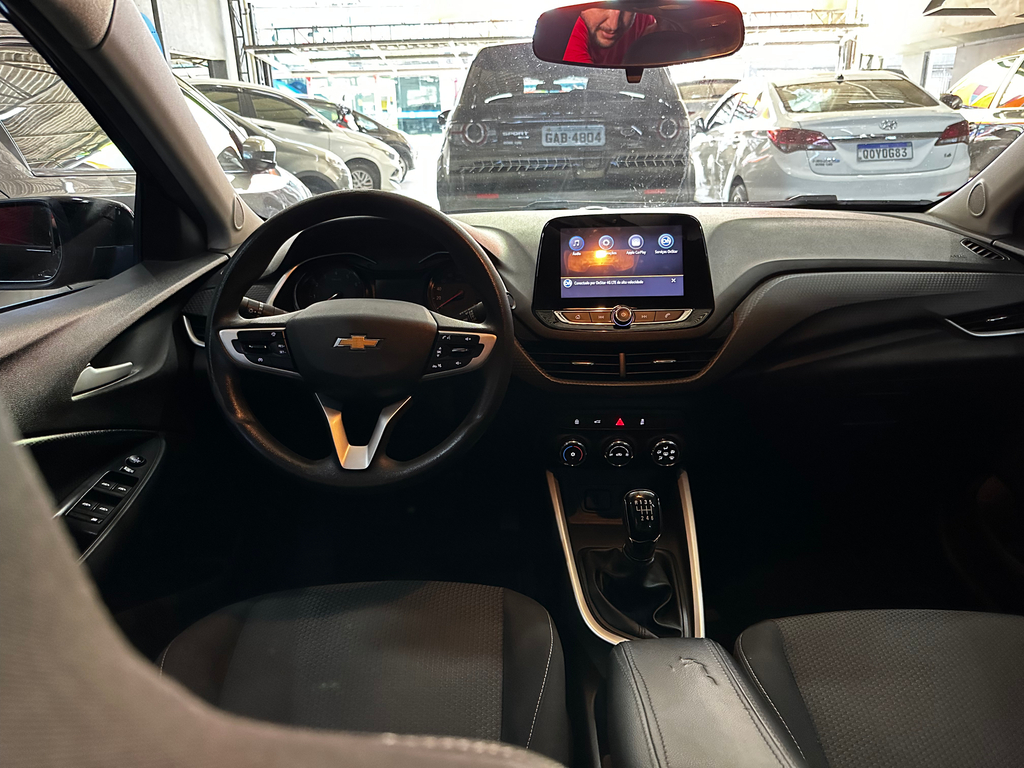 Chevrolet Onix Preto