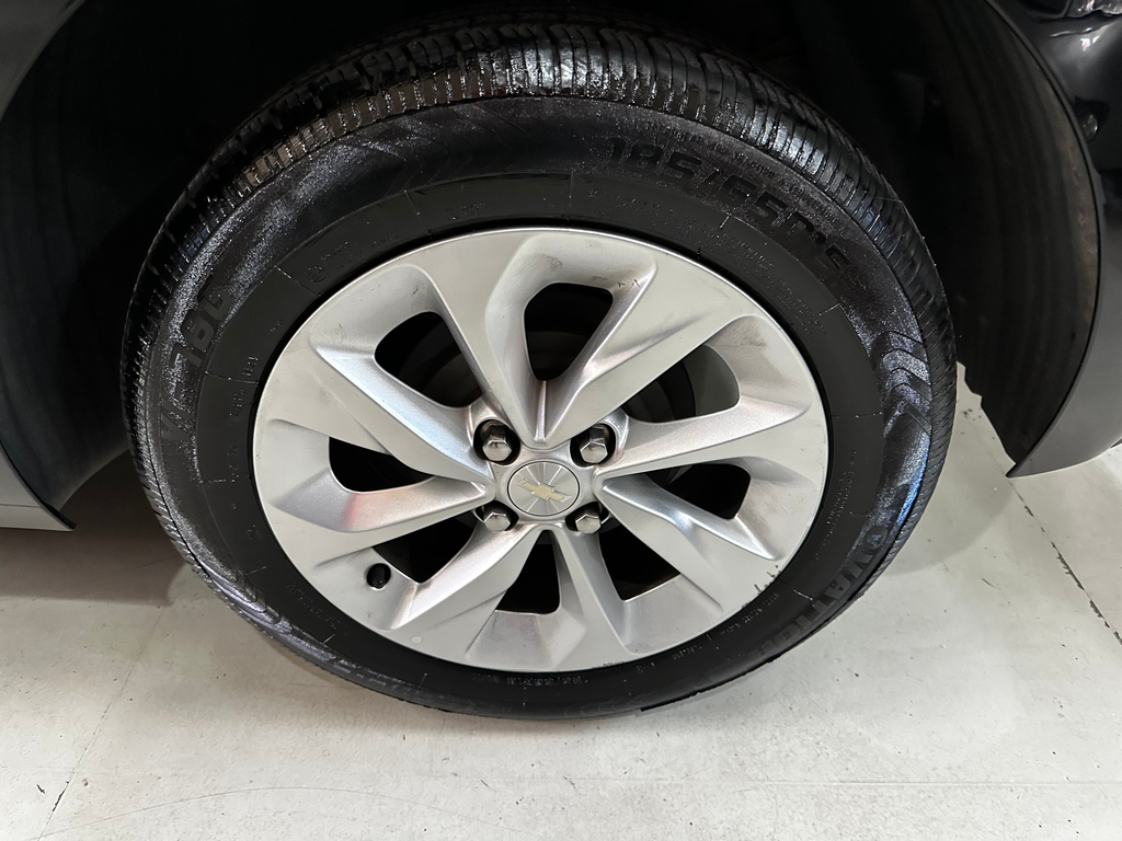 Chevrolet Onix Preto