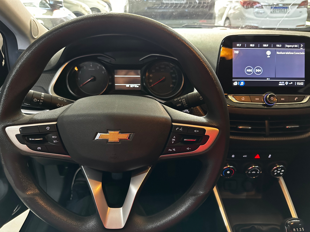 Chevrolet Onix Preto