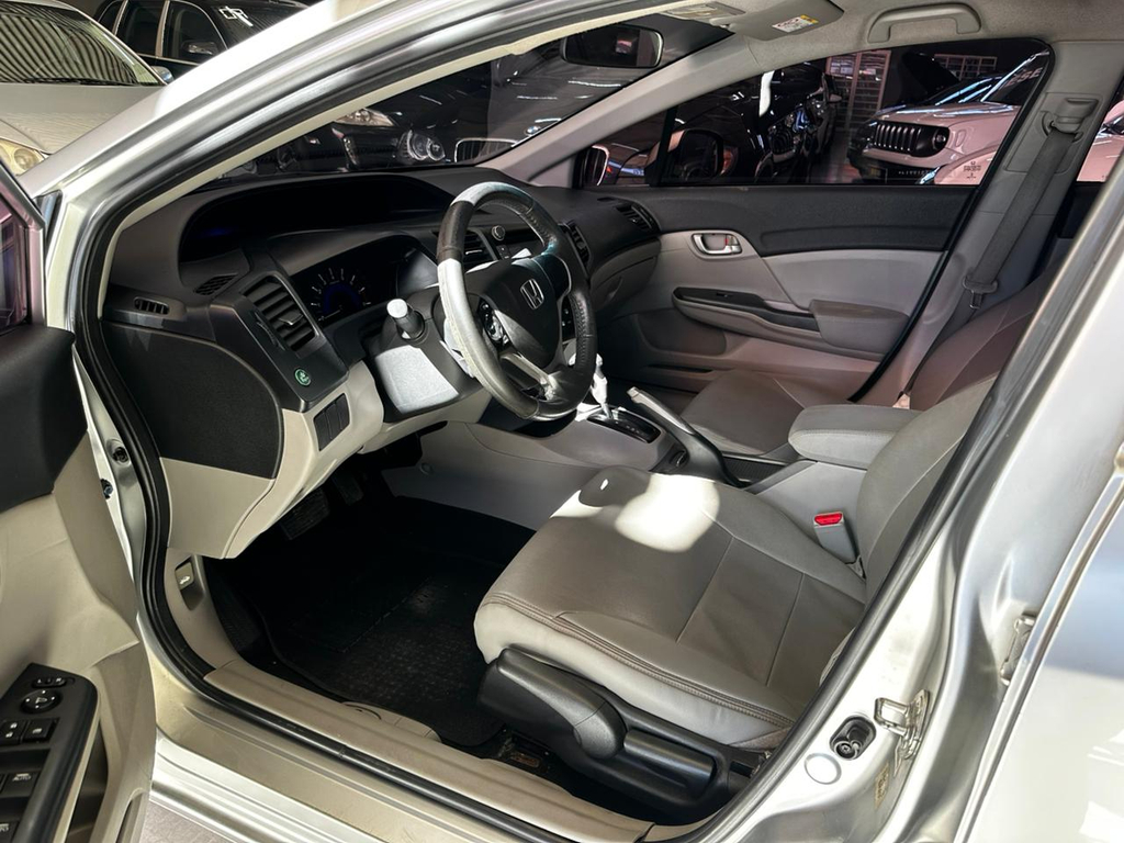 Honda Civic Prata
