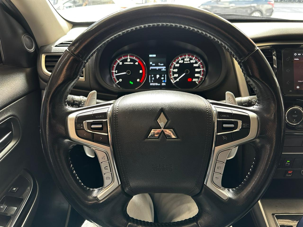 Mitsubishi L200 Triton Prata