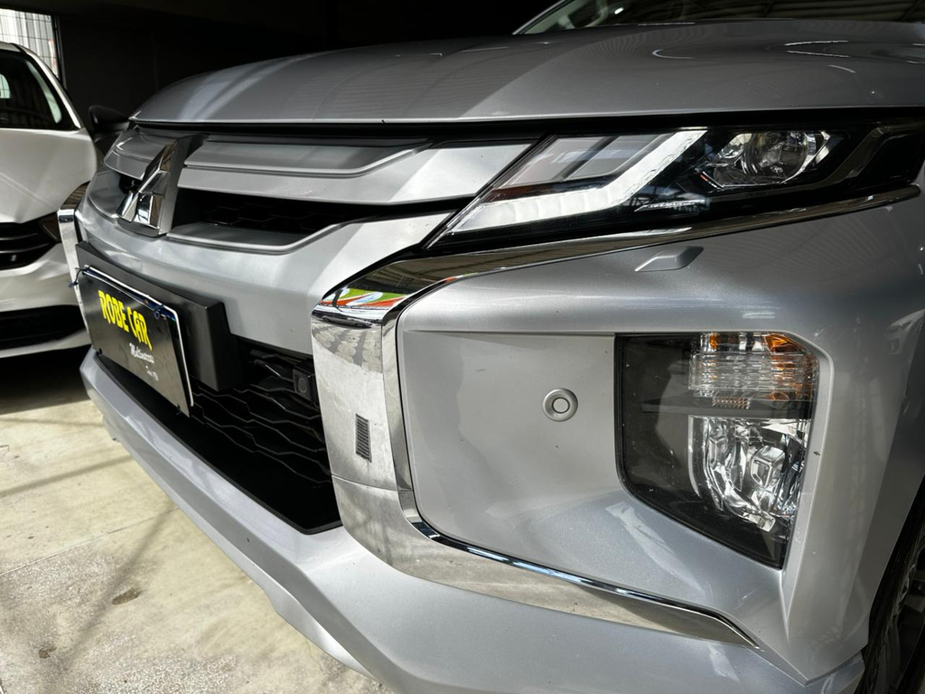 Mitsubishi L200 Triton Prata