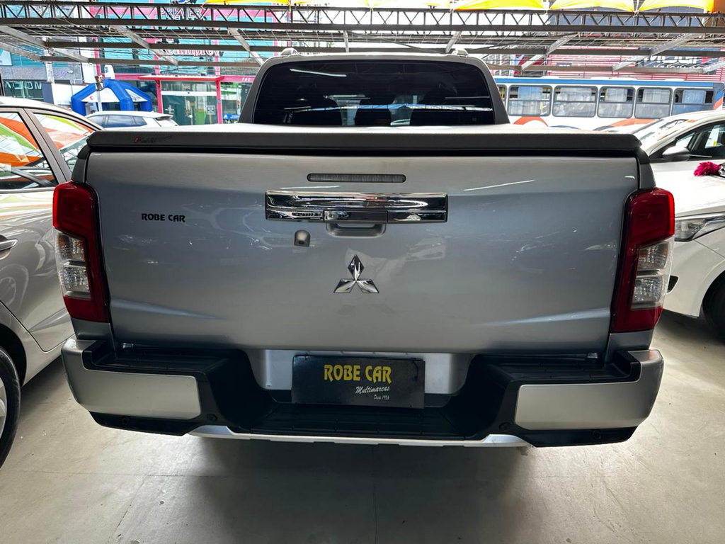 Mitsubishi L200 Triton Prata
