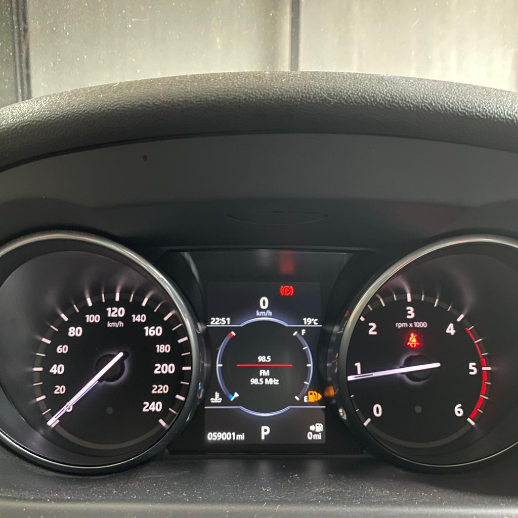 Land Rover Discovery Sport Preto