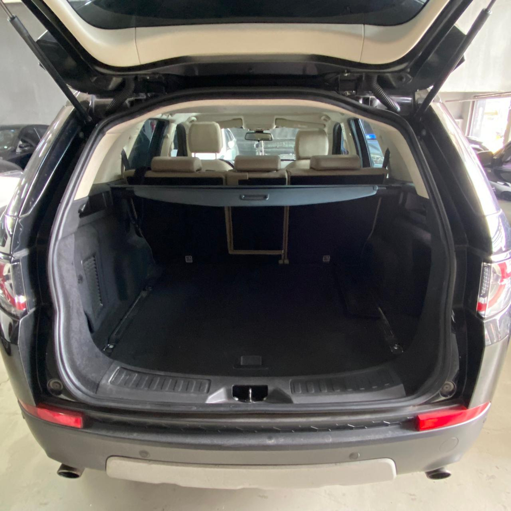 Land Rover Discovery Sport Preto