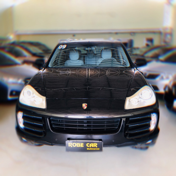 Porsche Cayenne Preto