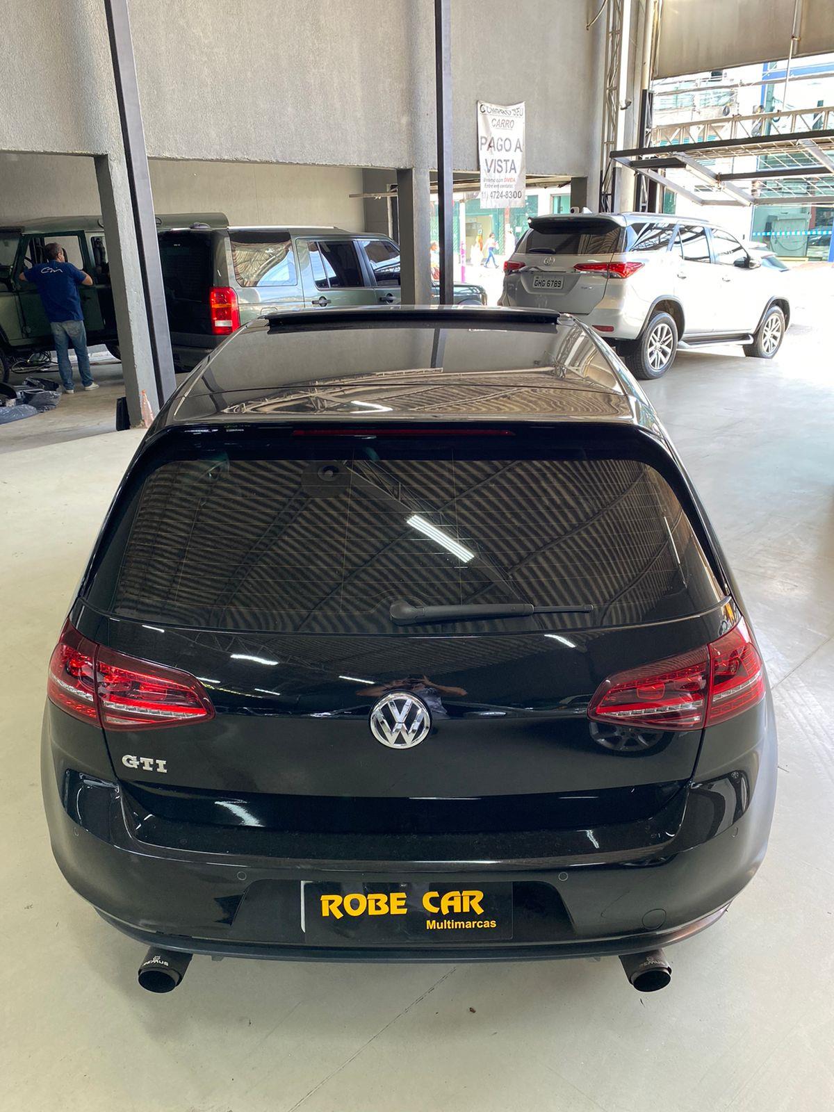 Volkswagen Golf Preto