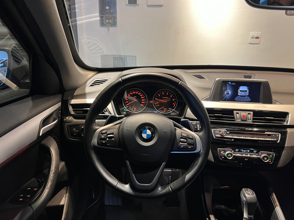 BMW X1 Cinza