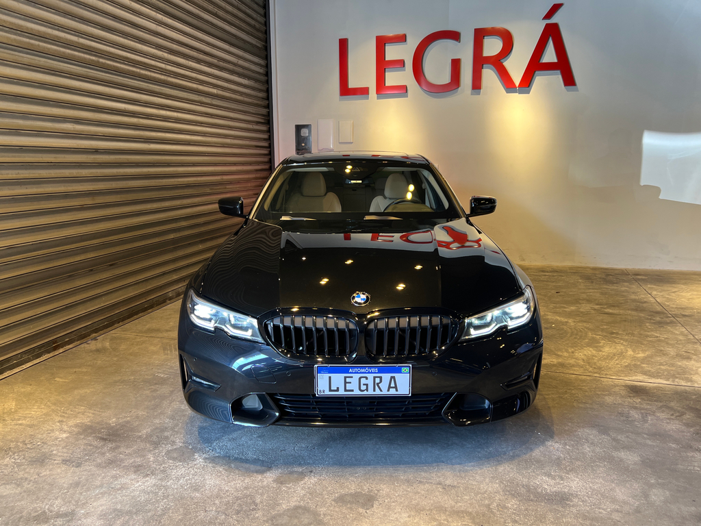BMW 320i Preto