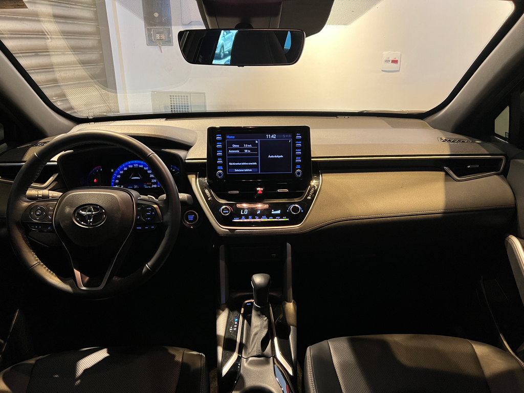 Toyota Corolla Cross Cinza