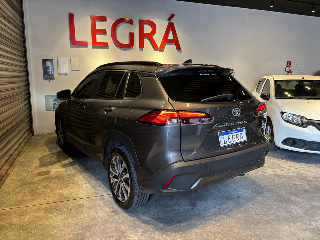 Toyota Corolla Cross Cinza