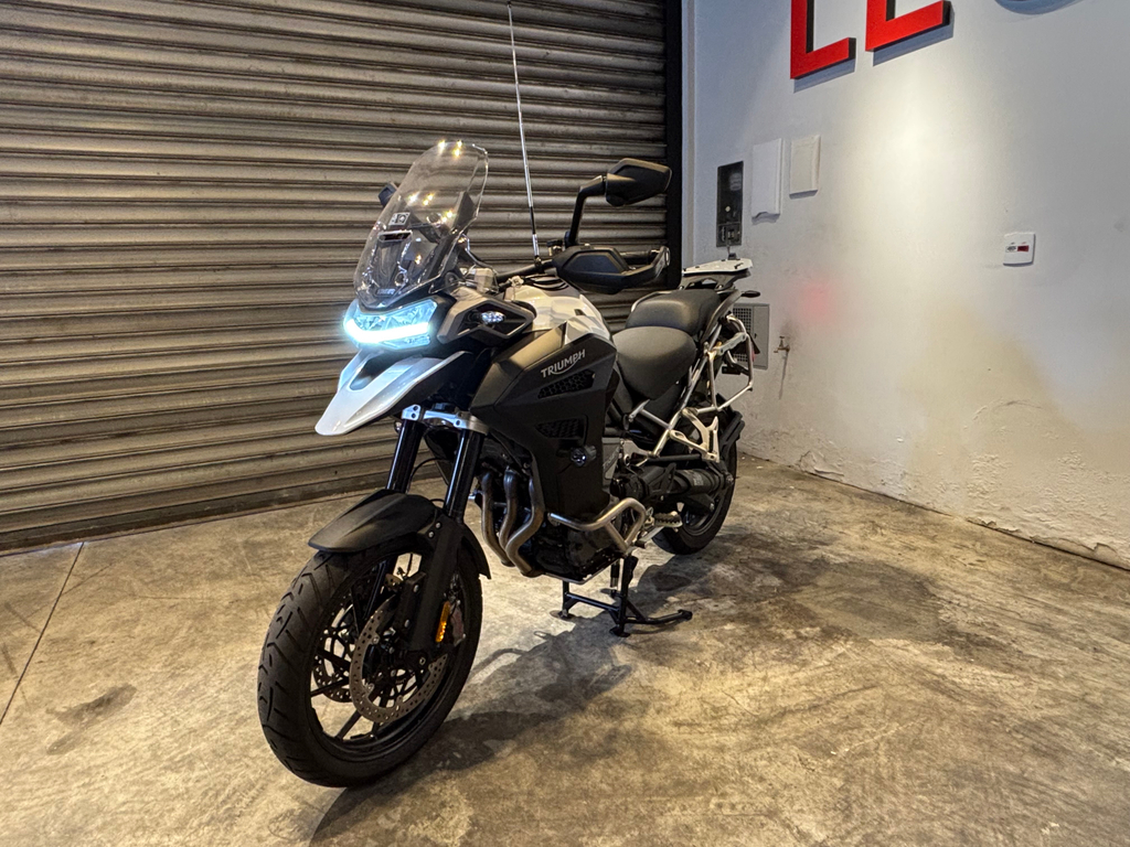 Triumph TIGER Branco