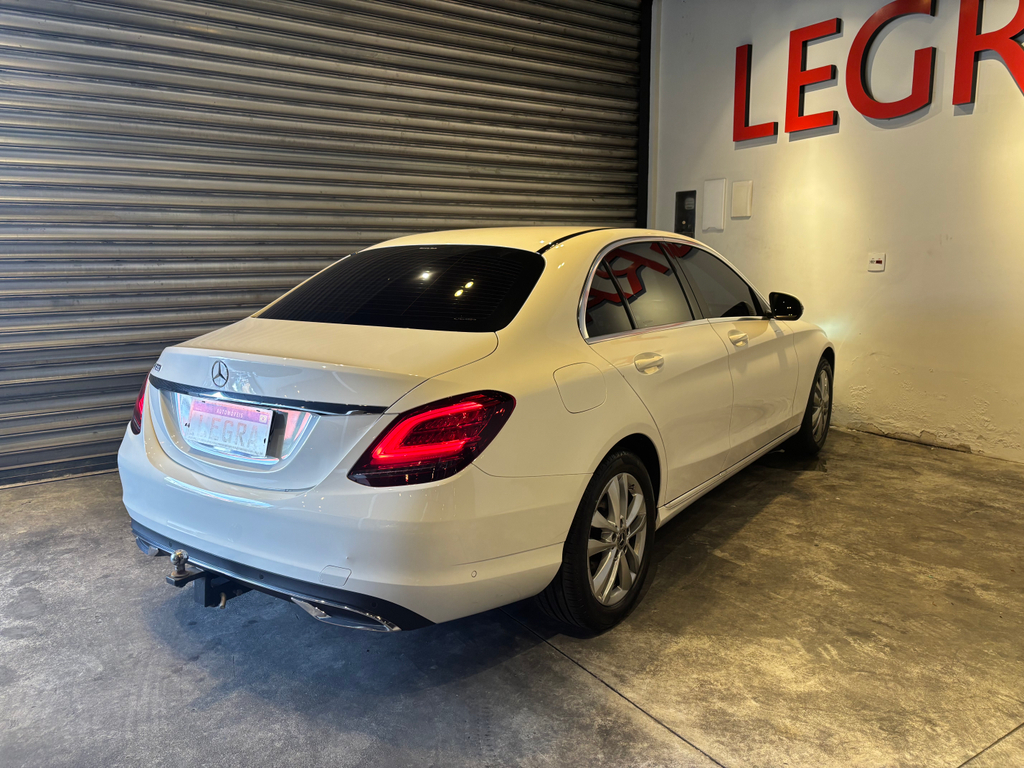 Mercedes Benz C-180 Branco