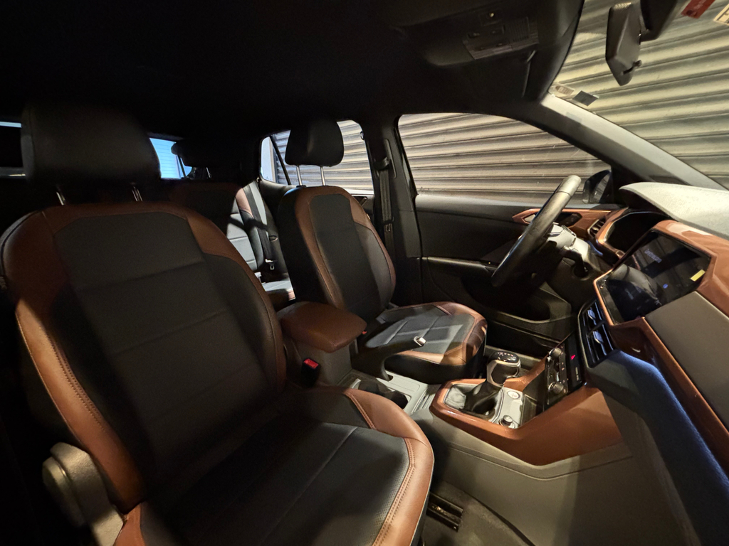 Volkswagen T-Cross Preto
