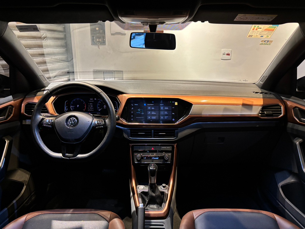 Volkswagen T-Cross Preto