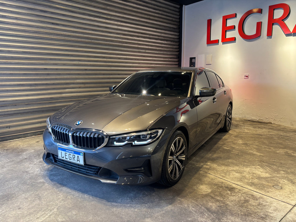 BMW 320i Cinza