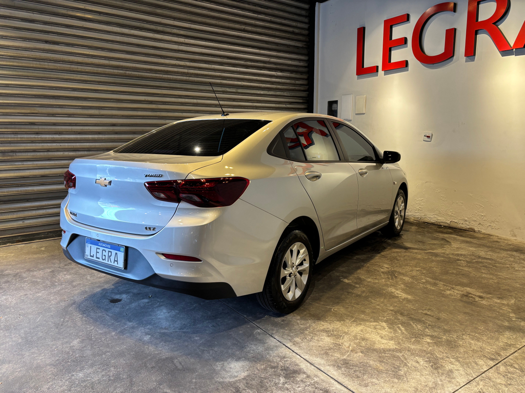 Chevrolet Onix Sedan Prata