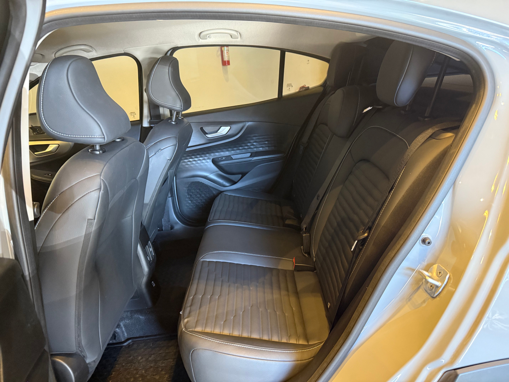 Fiat FASTBACK Cinza