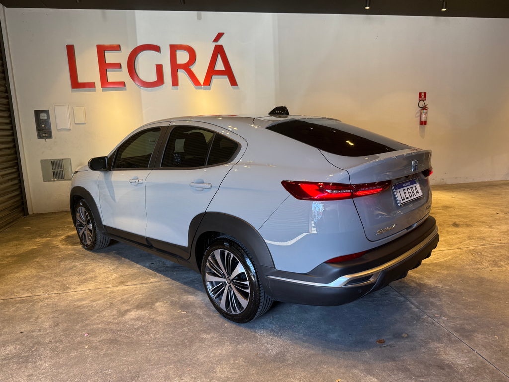 Fiat FASTBACK Cinza