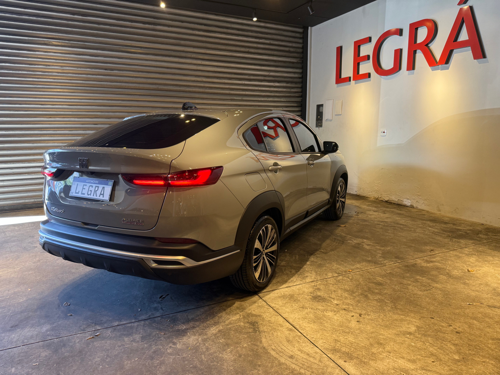 Fiat FASTBACK Cinza
