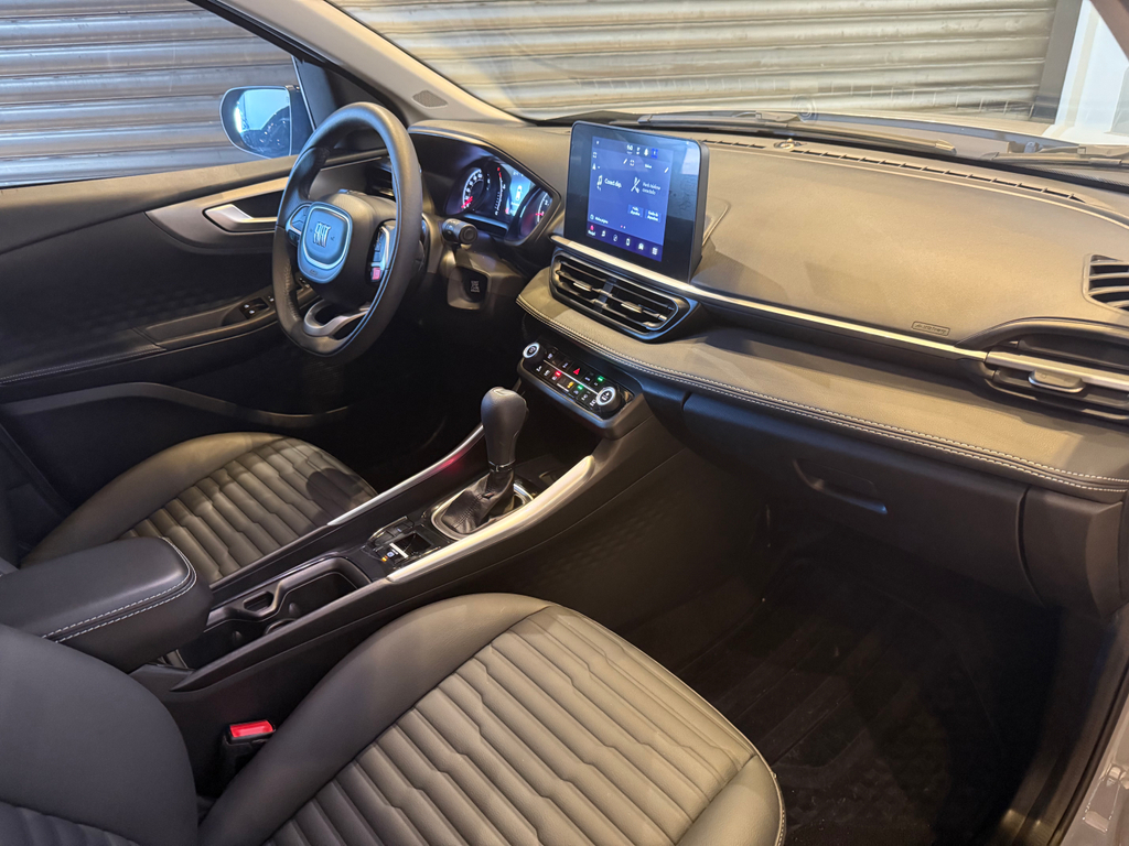 Fiat FASTBACK Cinza