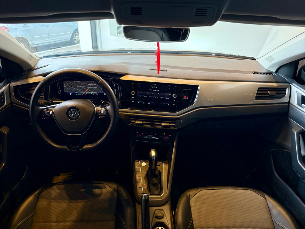 Volkswagen Polo Cinza