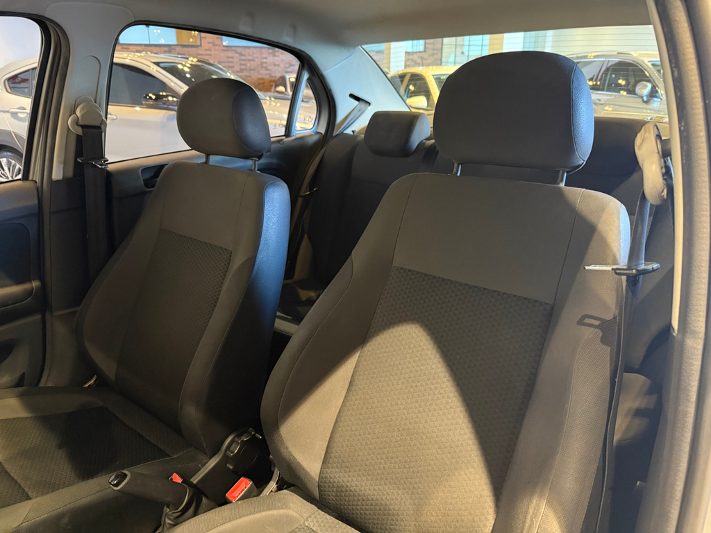 Volkswagen Voyage Prata