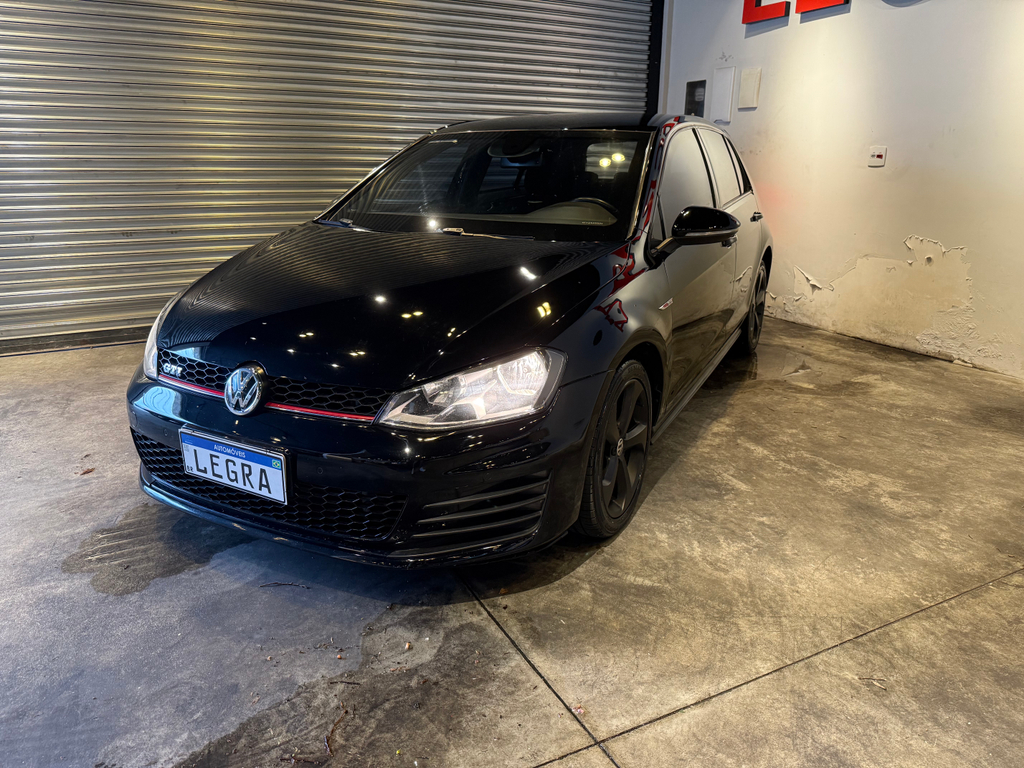 Volkswagen Golf Preto