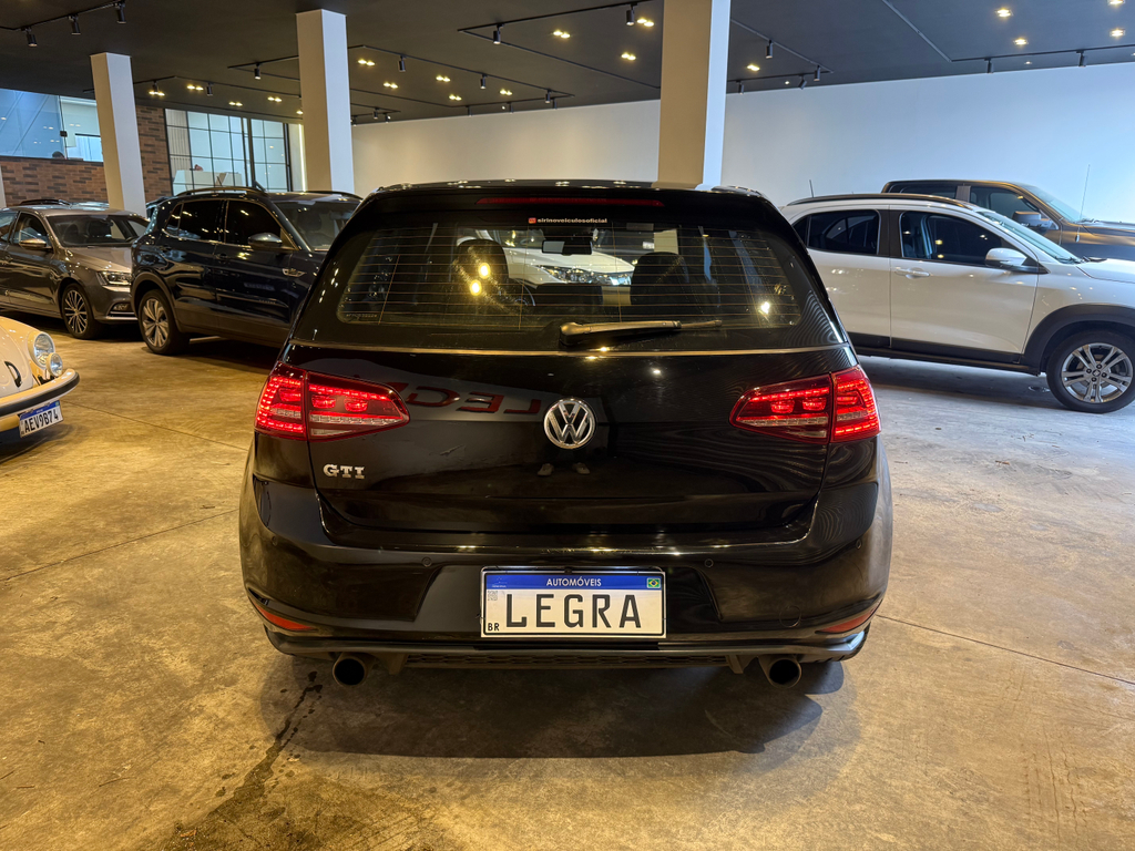 Volkswagen Golf Preto