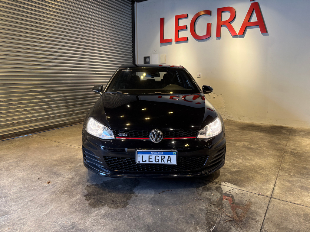 Volkswagen Golf Preto